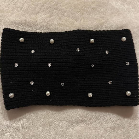 Saks Fifth Avenue black twist Pearl and rhinestone knit wide headband - Picture 5 of 10